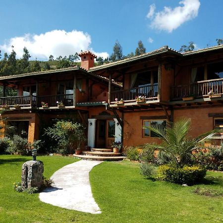 Ilatoa Lodge Quito Exteriör bild