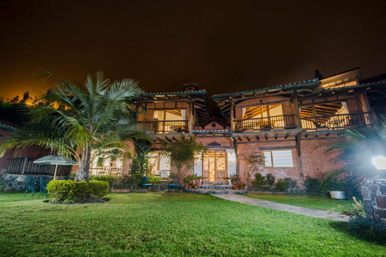 Ilatoa Lodge Quito Exteriör bild