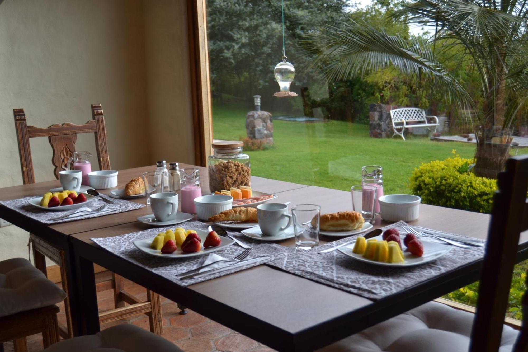 Ilatoa Lodge Quito Exteriör bild
