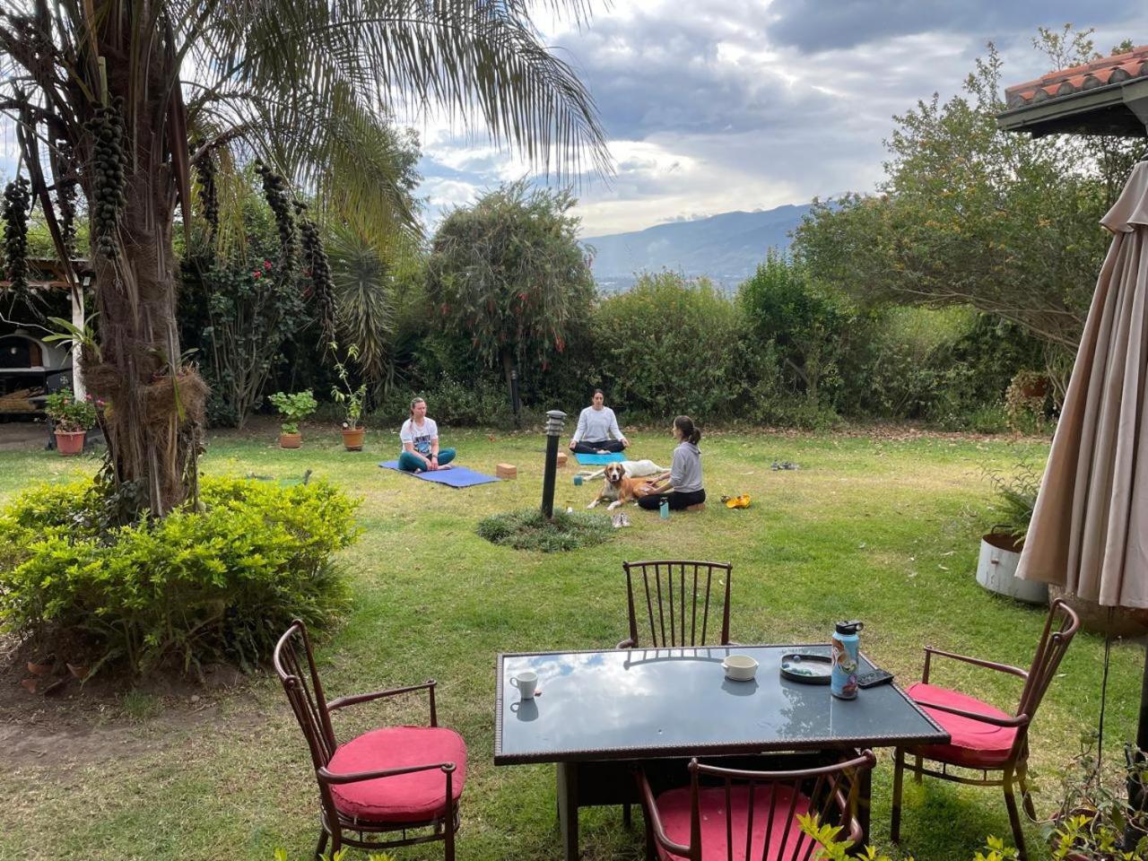 Ilatoa Lodge Quito Exteriör bild