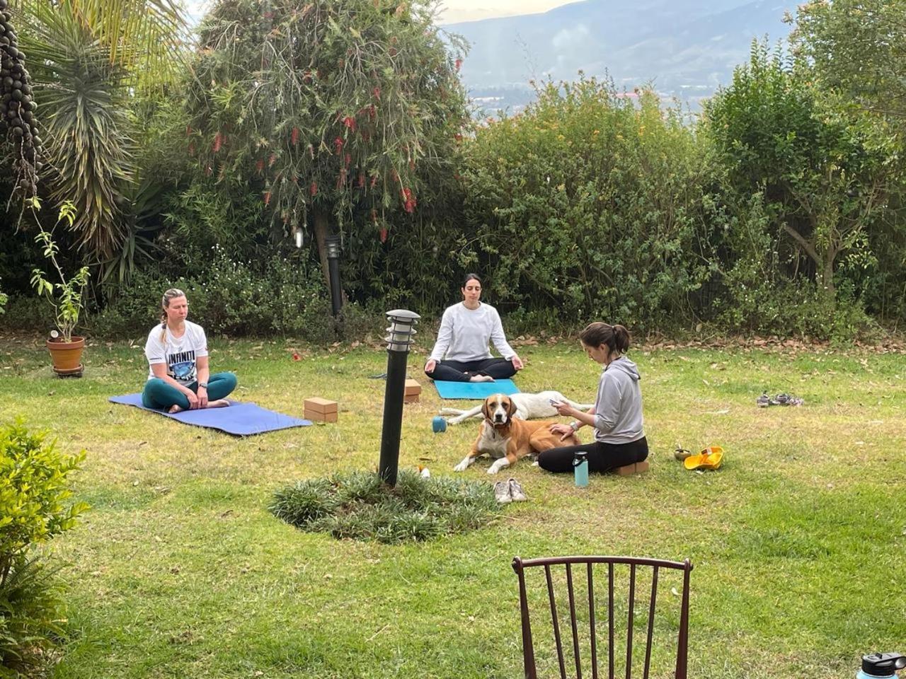 Ilatoa Lodge Quito Exteriör bild