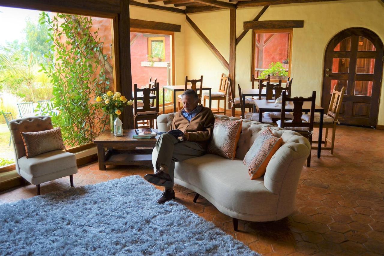 Ilatoa Lodge Quito Exteriör bild