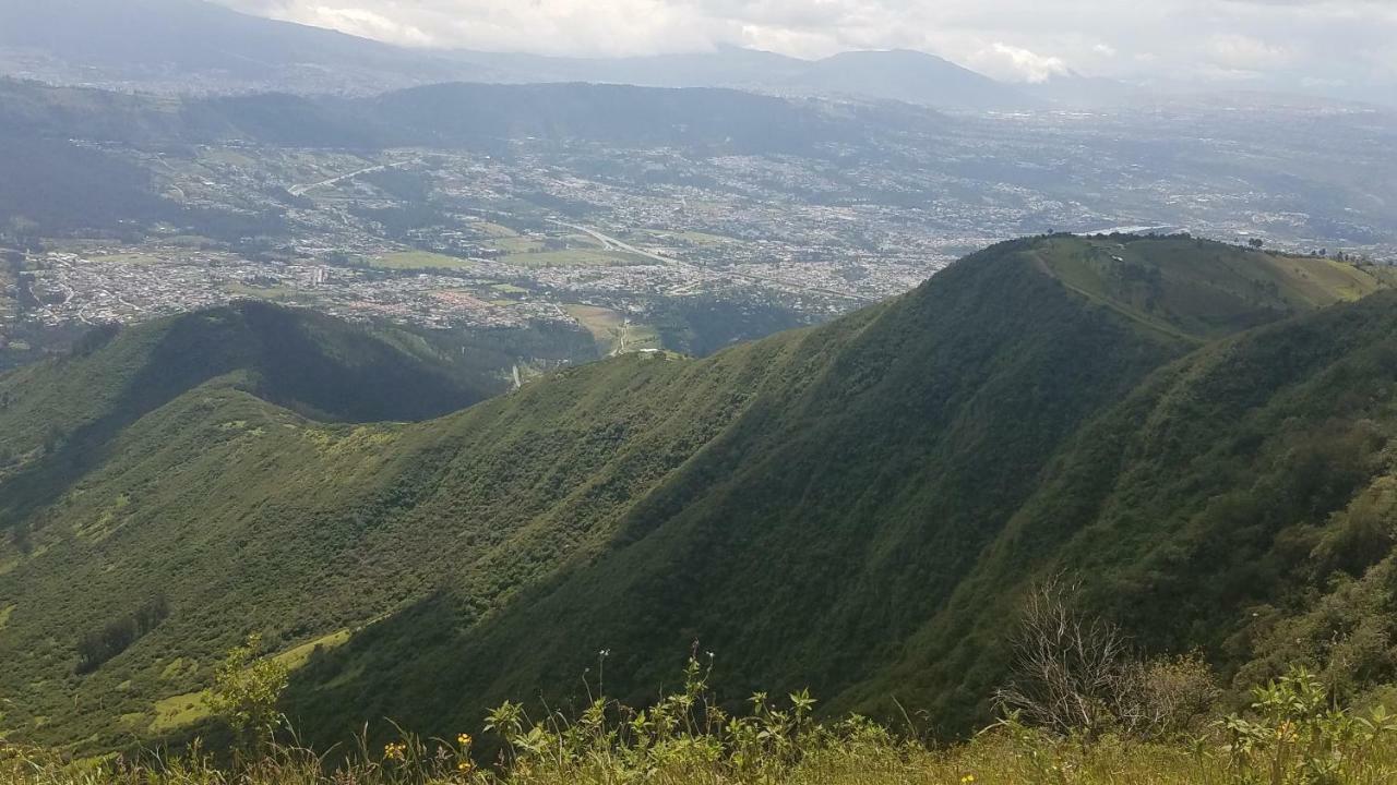 Ilatoa Lodge Quito Exteriör bild